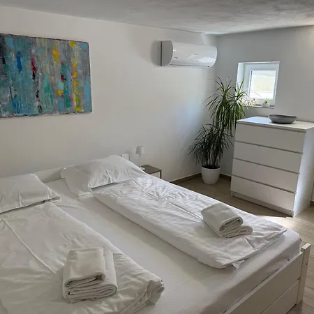 Apartma Tara * Koper